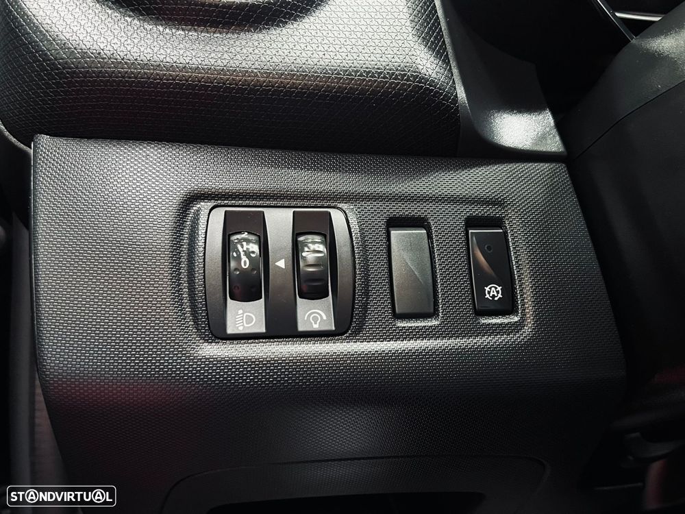 Renault Clio 0.9 TCe Limited - 25