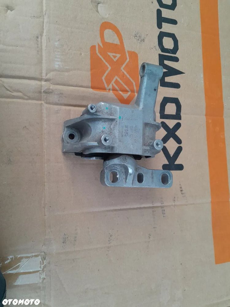 VW Touran Tiguan poduszka silnika 5N0 199 262 - 1