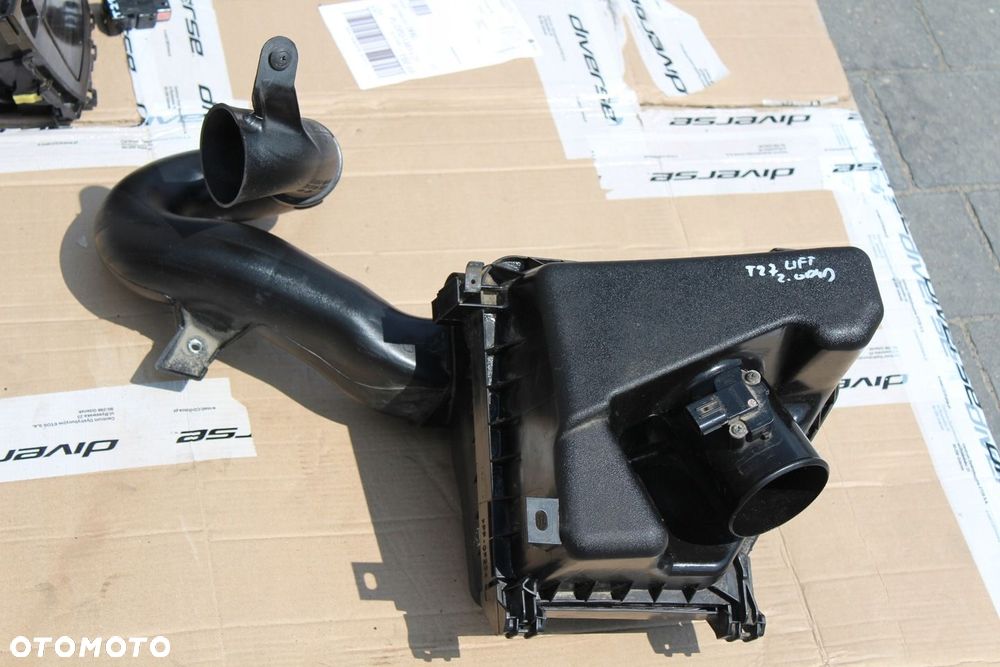 OBUDOWA FILTRA POWIETRZA PRZEPŁYWOMIERZ AVENSIS T27 2.0 D4D