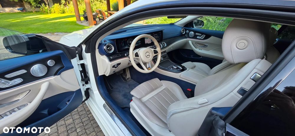 Mercedes-Benz Klasa E 400 4-Matic 9G-TRONIC - 12