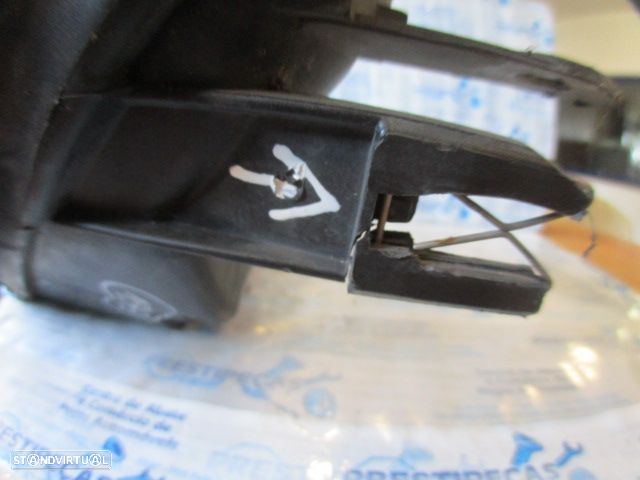 Farol 9632689380 67735770 PEUGEOT 206 2000 1.9D 70CV 3P BRANCO ESQ H4 ORIGINAL VALEO Danificado - 4
