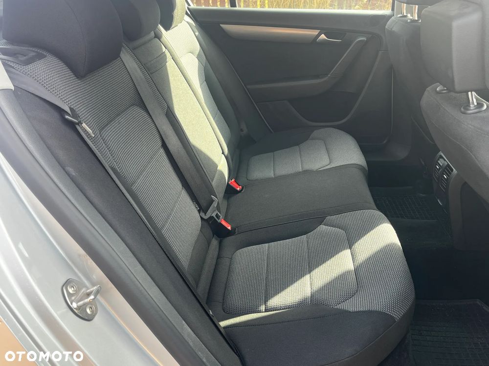 Volkswagen Passat 1.4 TSI Comfortline - 25
