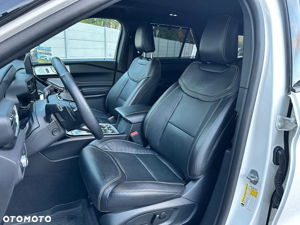 Ford Explorer EcoBoost Plug-in Hybrid ST-LINE - 9