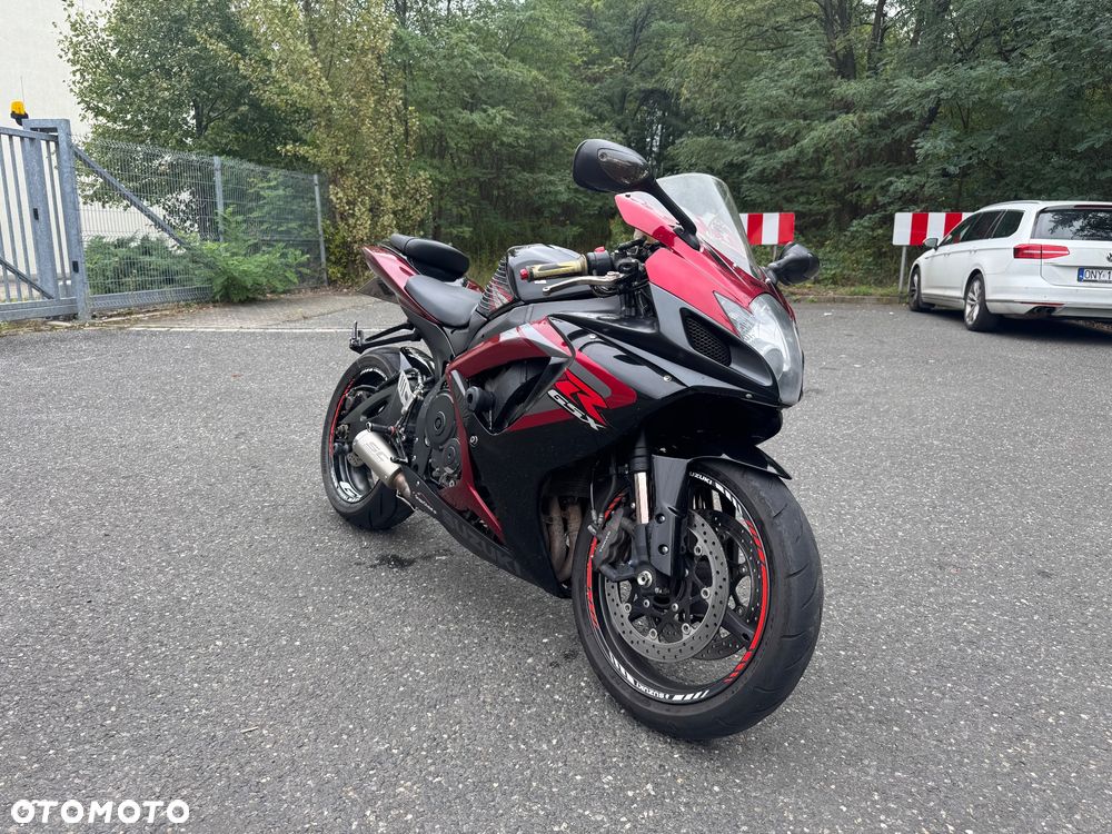 Suzuki GSX-R - 1