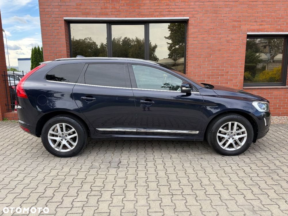Volvo XC 60 D4 AWD Momentum - 25