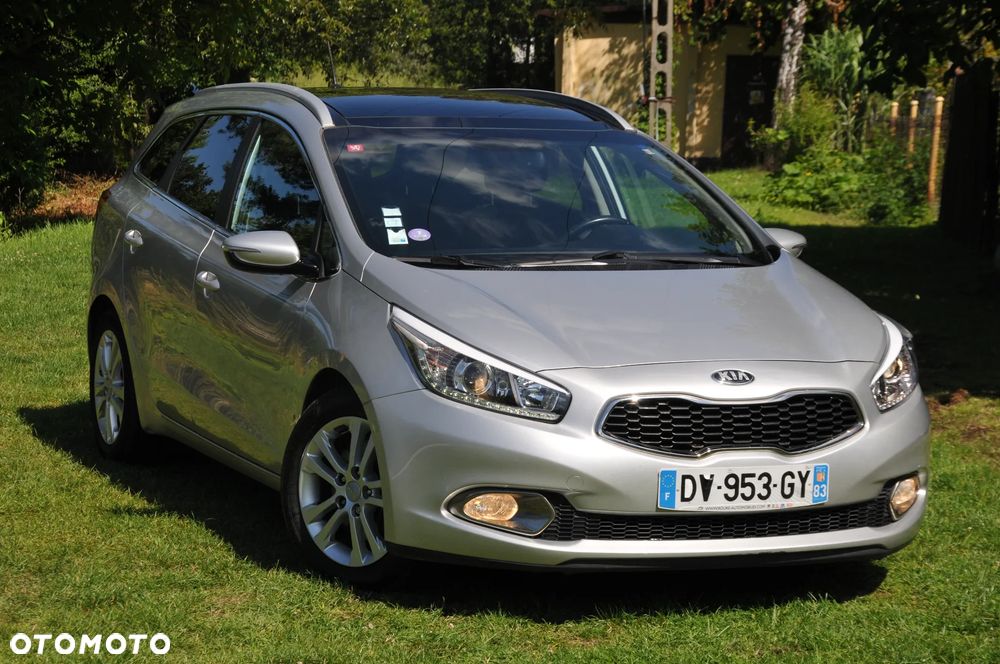 Kia Ceed 1.6 GDI Dream Team Edition - 2