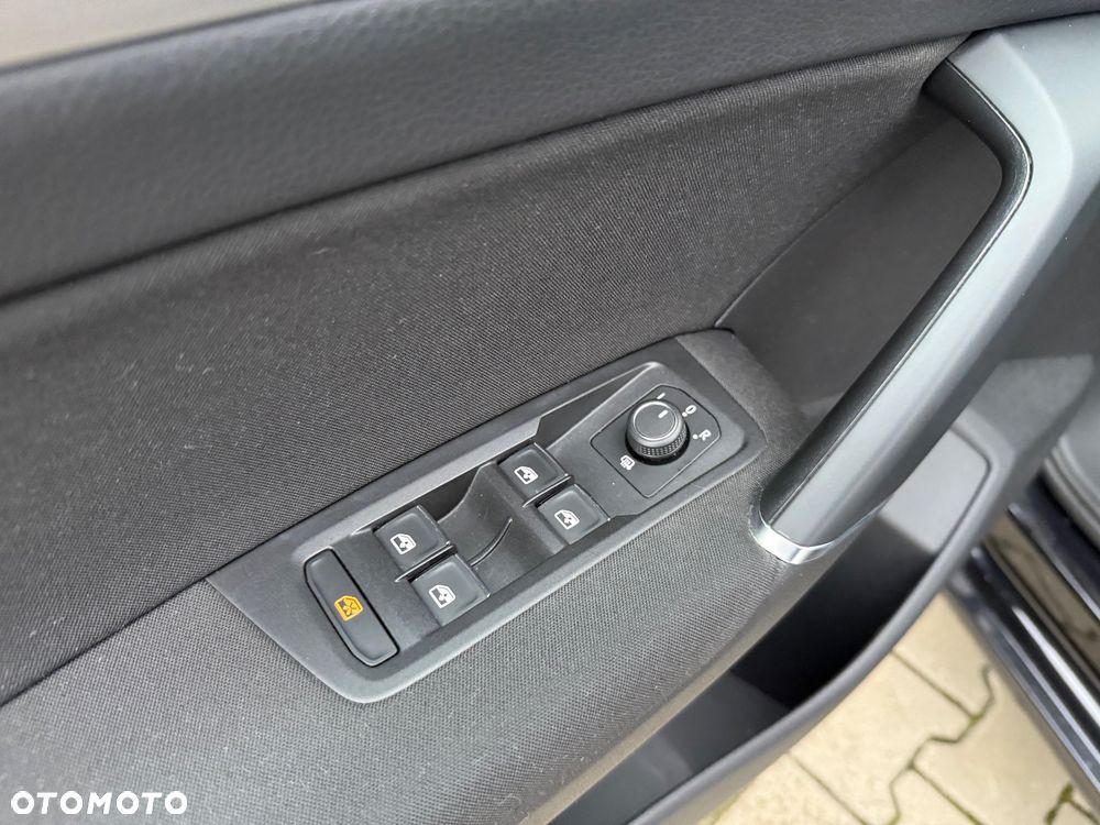 Volkswagen Touran 1.6 TDI BMT SCR Comfortline - 17