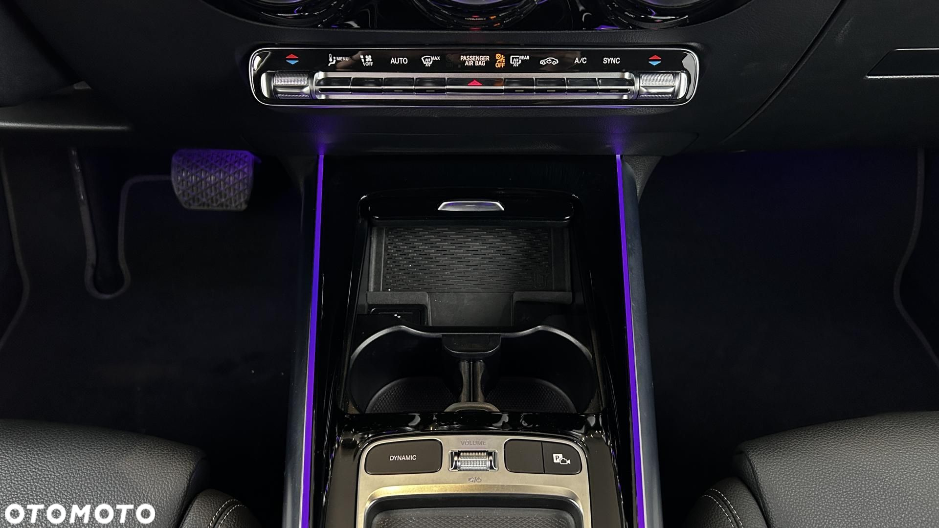 Mercedes-Benz GLA 200 Progressive - 20
