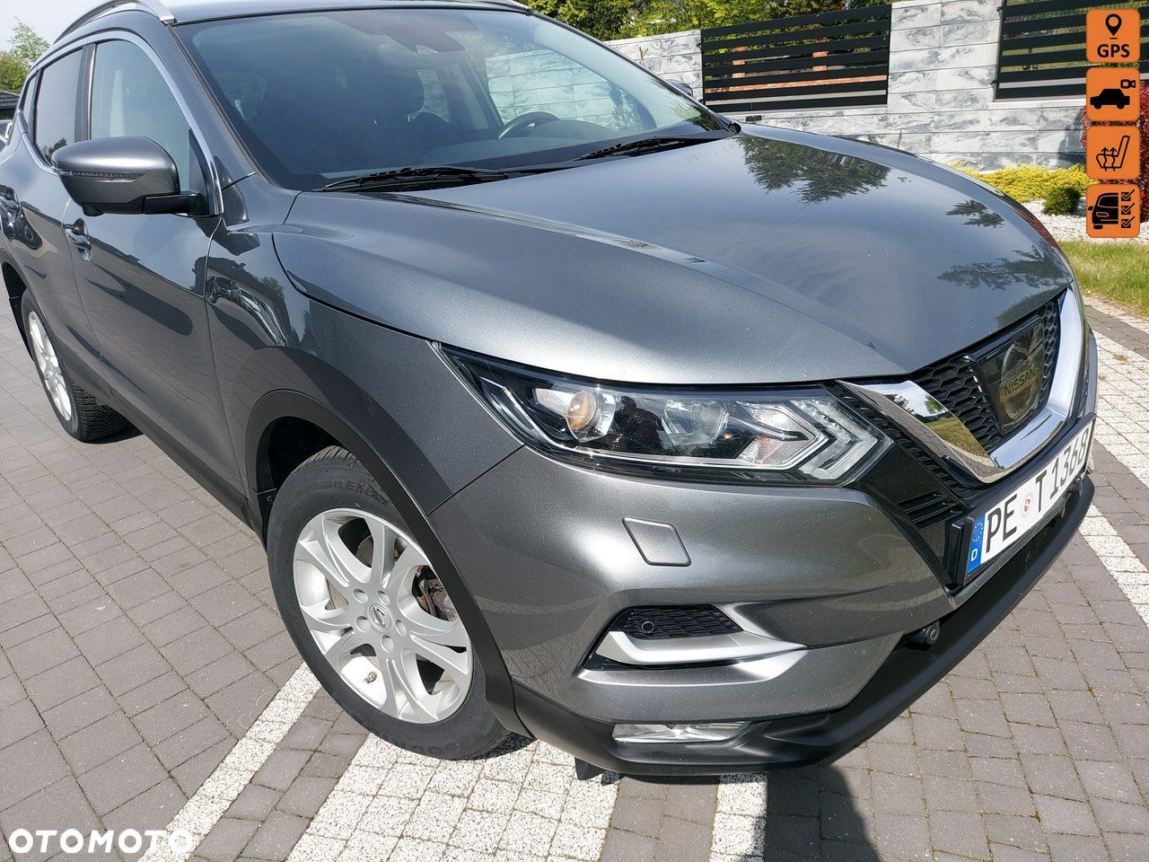 Nissan Qashqai - 1