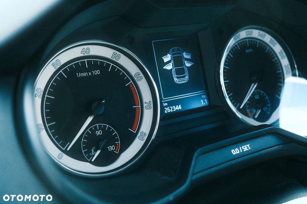 Skoda Octavia 1.5 TSI ACT Style DSG - 10