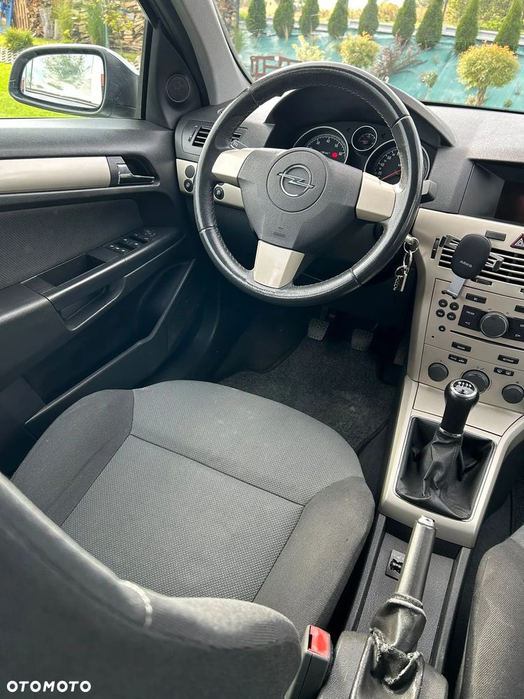 Opel Astra - 35