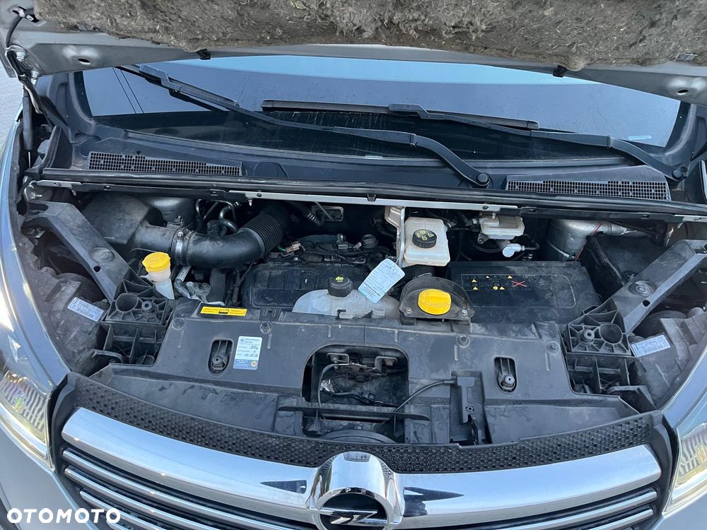 Opel Vivaro - 17