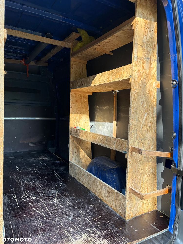 Volkswagen CRAFTER - 8
