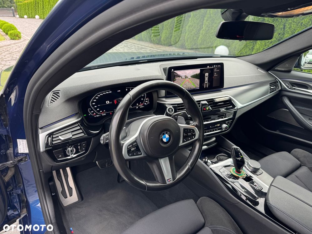 BMW Seria 5 540i xDrive mHEV M Sport sport - 11