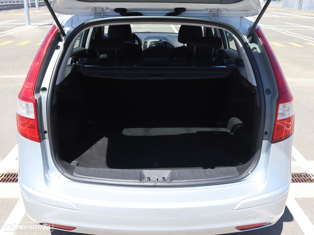 Hyundai i30 CW 1.4 CVVT Blue Comfort - 23