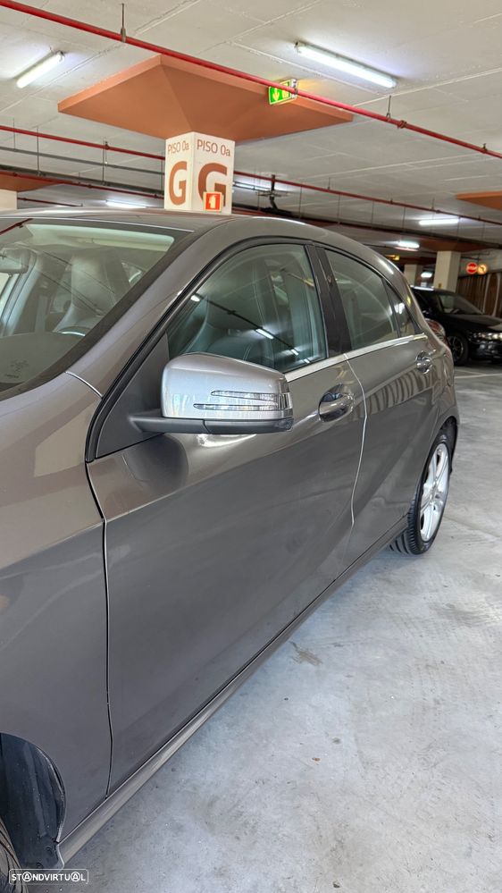 Mercedes-Benz A 180 2014 photo 4