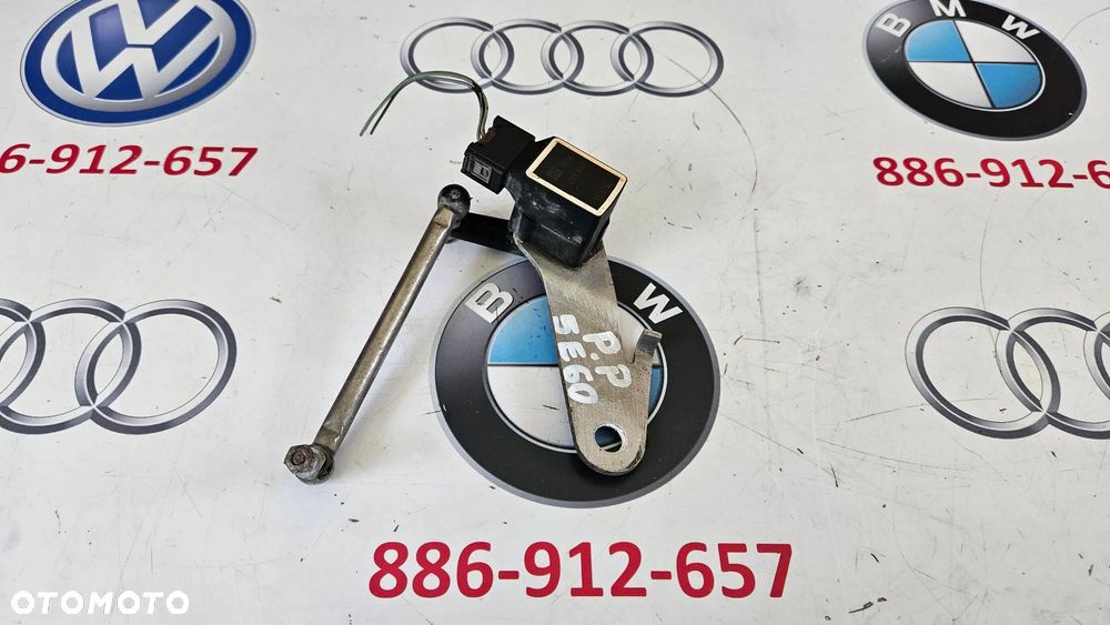BMW 5 E60 E61 Czujnik poziomowania świateł xenon przód prawy 1093697 - 1