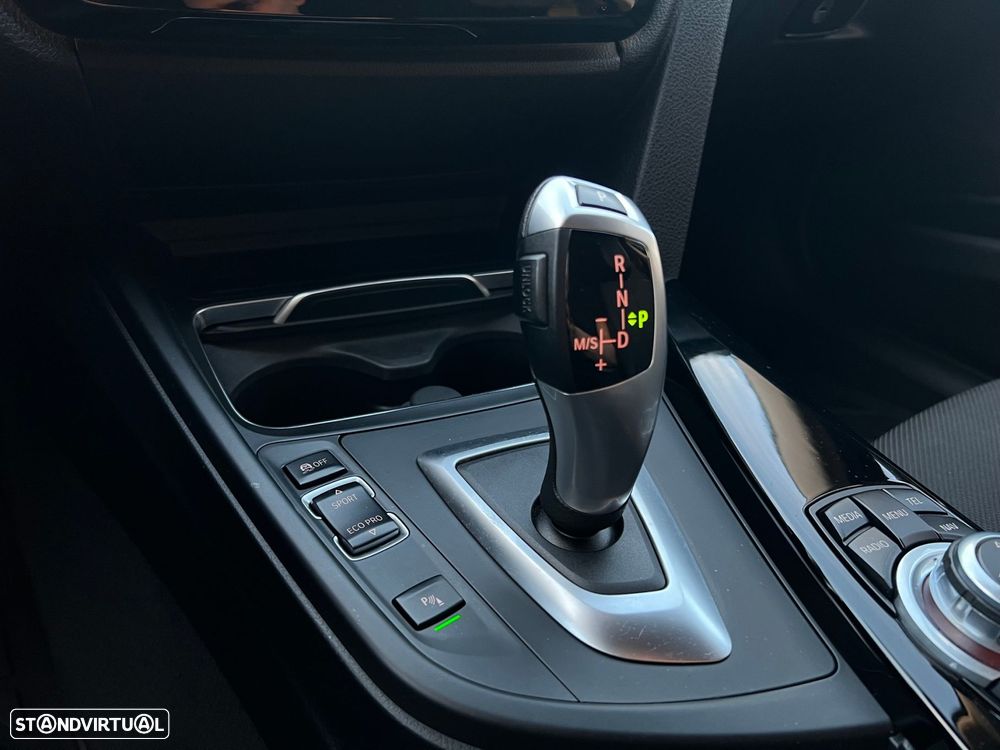 BMW 318 d Line Sport Auto - 16