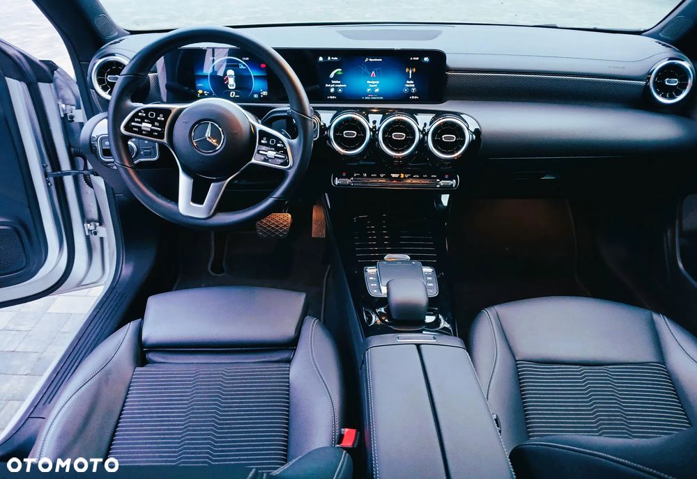 Mercedes-Benz CLA 200 7G-DCT Edition 2022 - 11