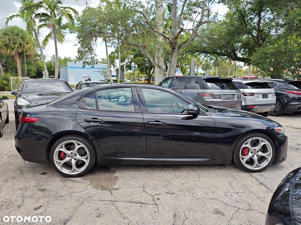 Alfa Romeo Giulia - 3