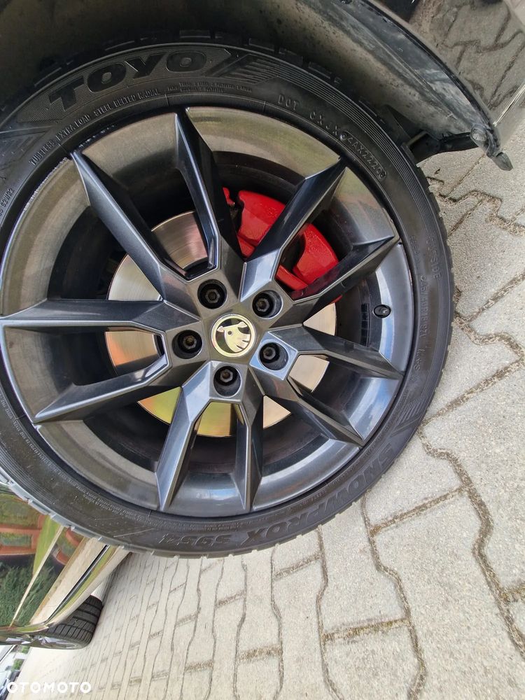 Skoda Octavia 2.0 TDI DSG RS - 21