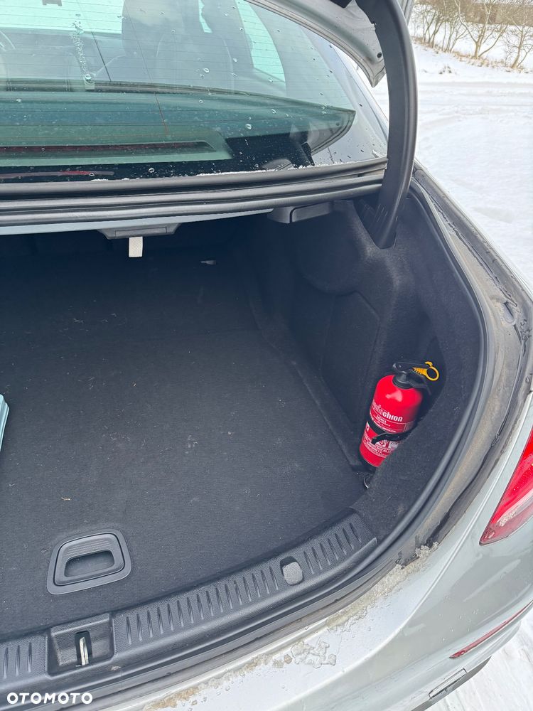 Mercedes-Benz Klasa E 220 d 9G-TRONIC AMG Line - 14