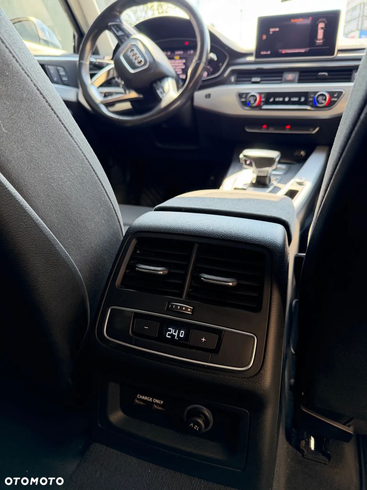 Audi A4 Avant 2.0 TDI S tronic - 24