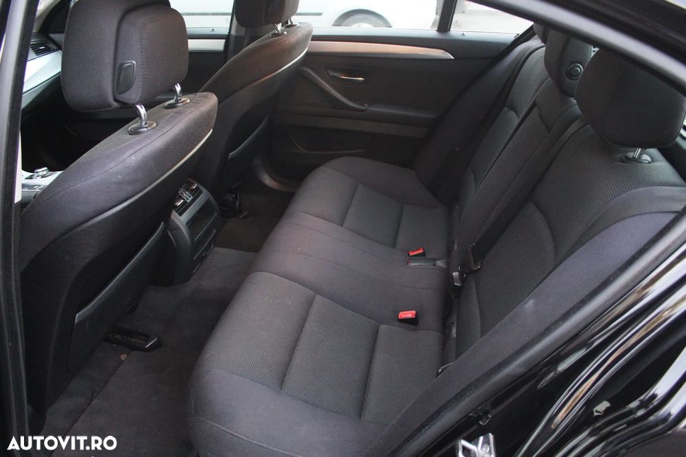 BMW Seria 5 520d - 15