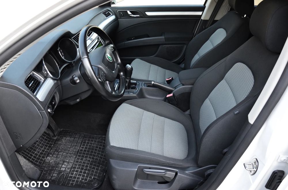 Skoda Superb 2.0 TDI Comfort - 28