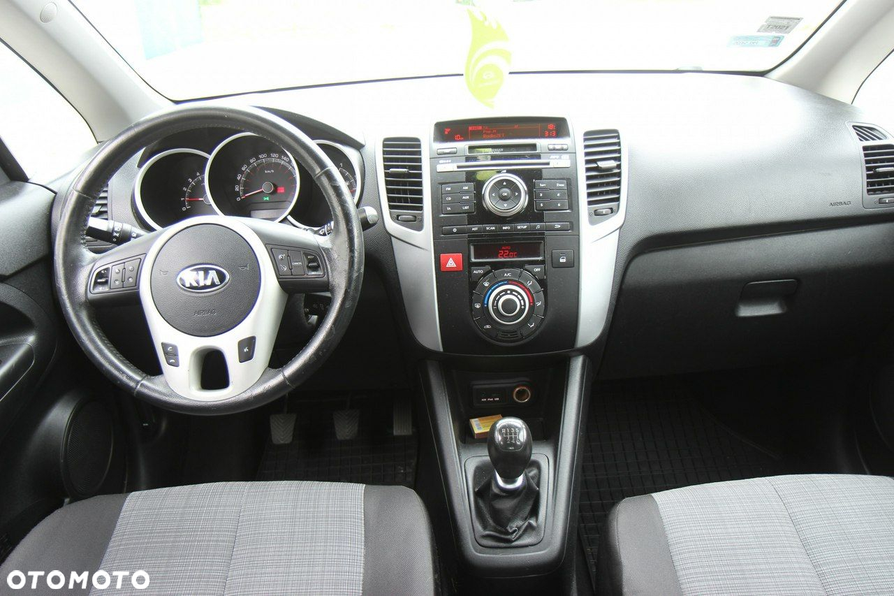 Kia Venga - 14