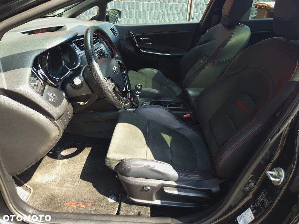 Kia Ceed 1.6 T-GDI GT-Track - 8