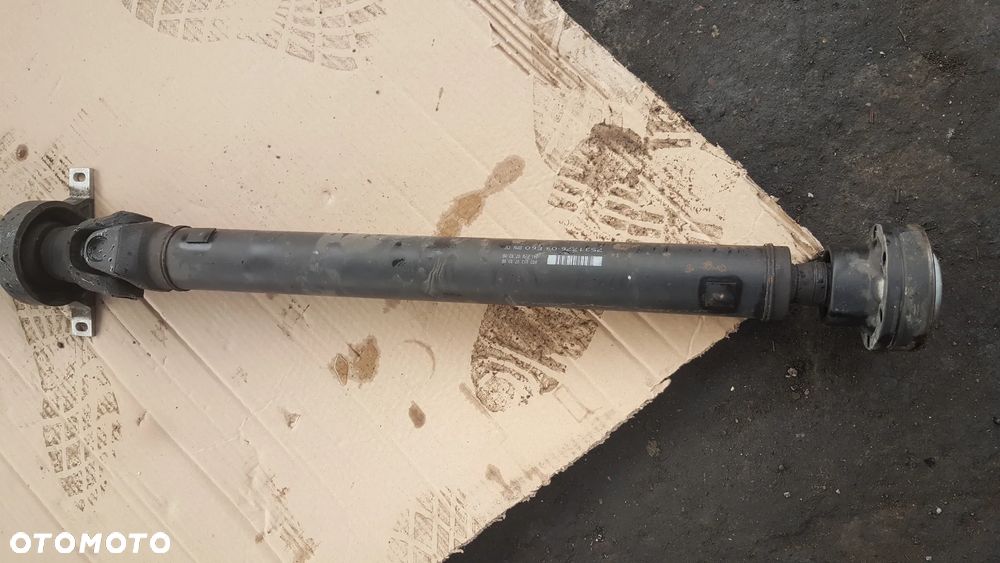 Wał napędowy pędny automat podpora 2.5d 3.0D BMW E60 E61 - 3