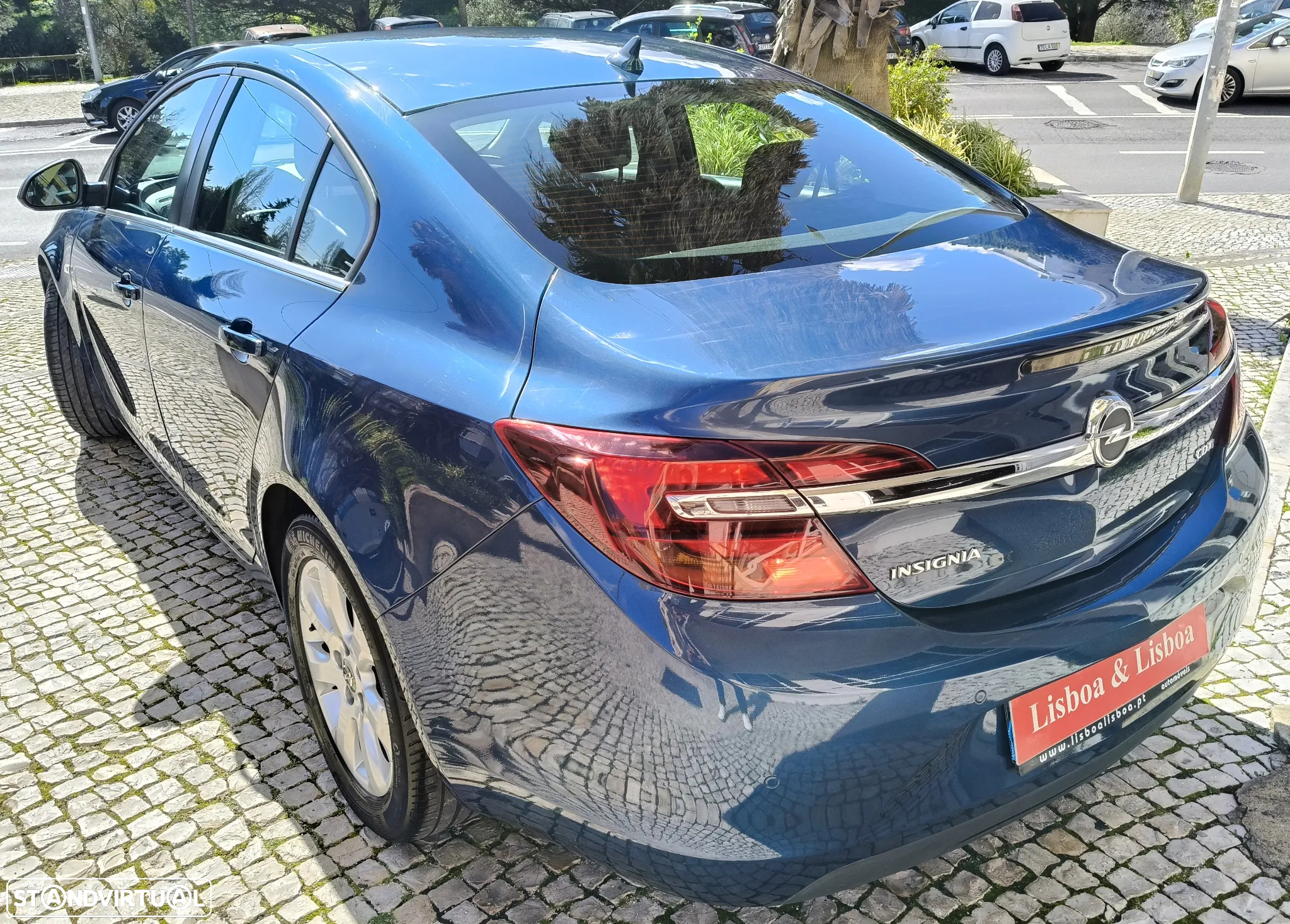 Opel Insignia 1.6 CDTi Executive S/S - 4