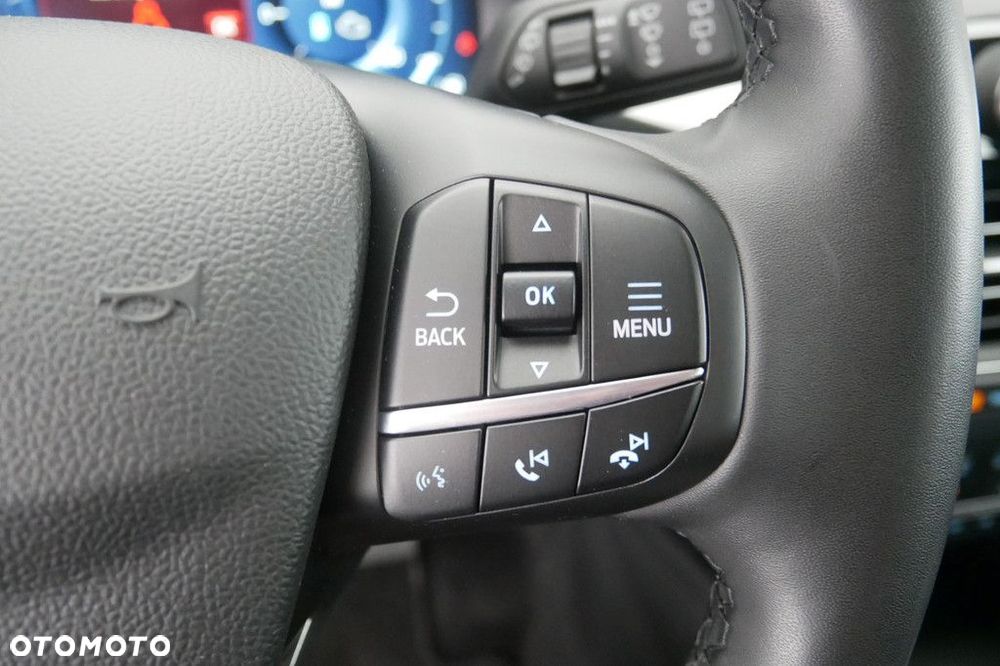 Ford Kuga - 27