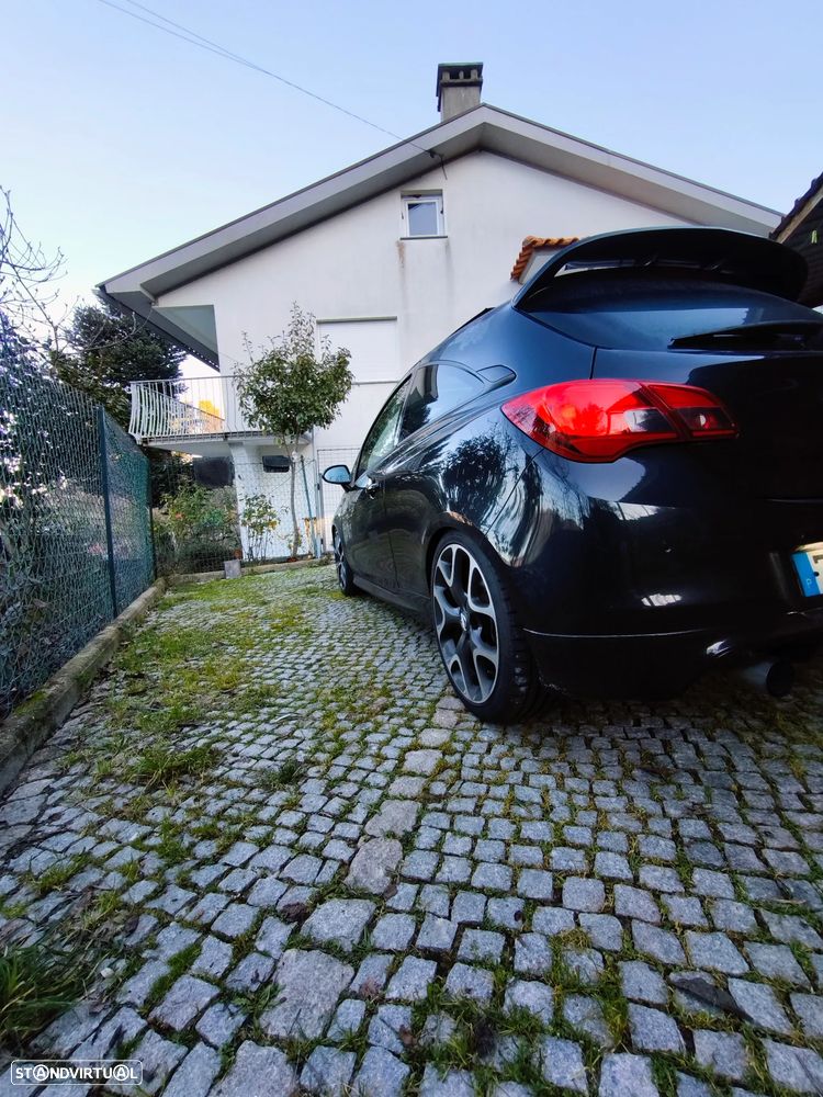 Opel Corsa 1.6 Turbo OPC - 3
