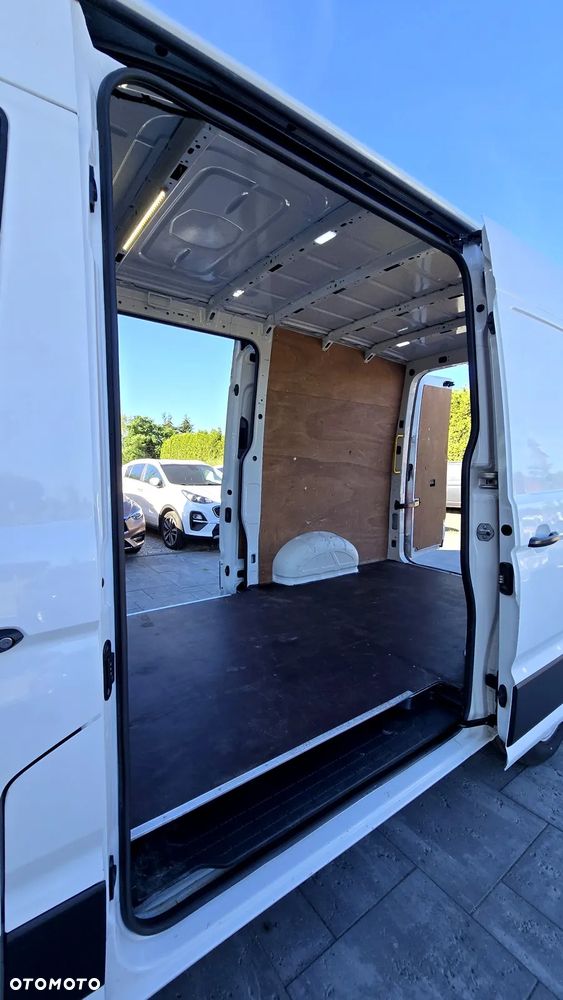 Volkswagen Crafter - 21