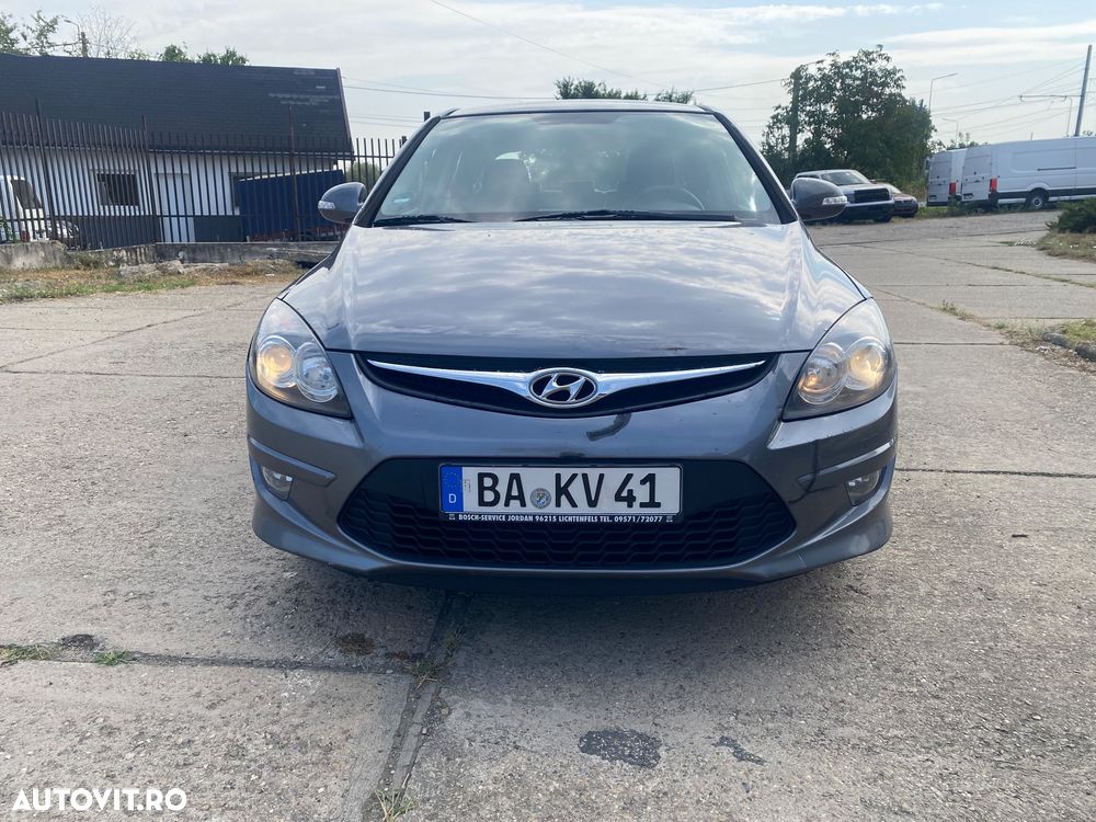 Hyundai i30 1.6 CRDI Comfort - 1