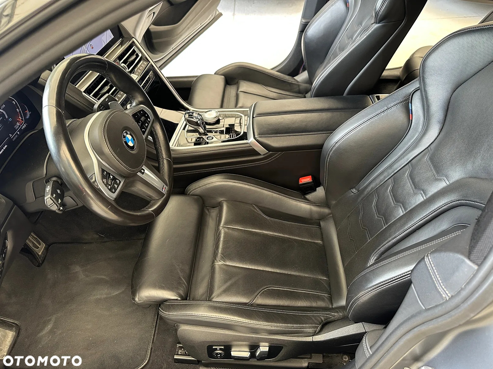 BMW Seria 8 M850i xDrive - 7