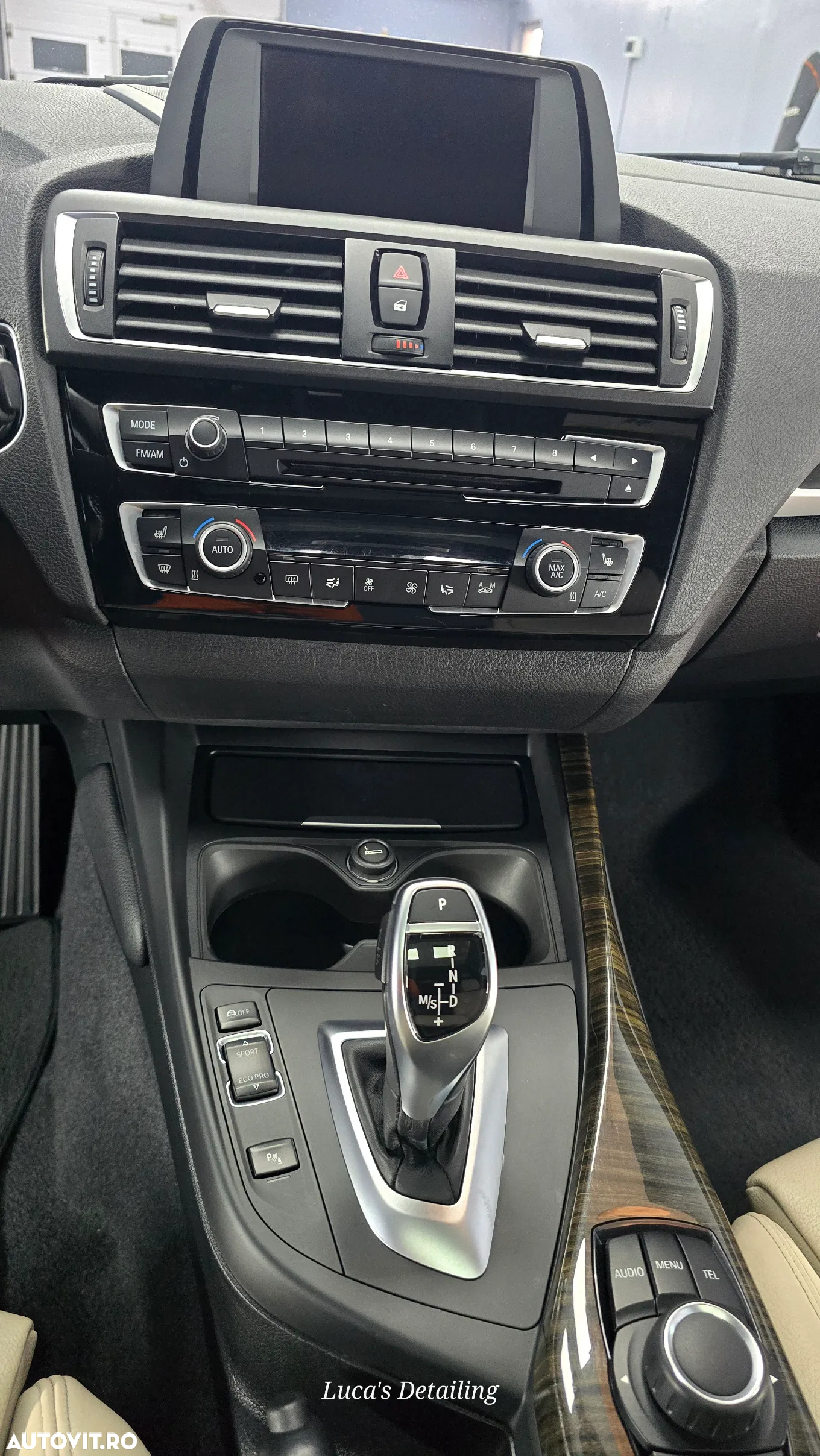 BMW M2 M240i xDrive AT - 11