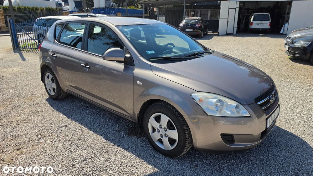 Kia Ceed 1.6 Crdi Comfort - 30