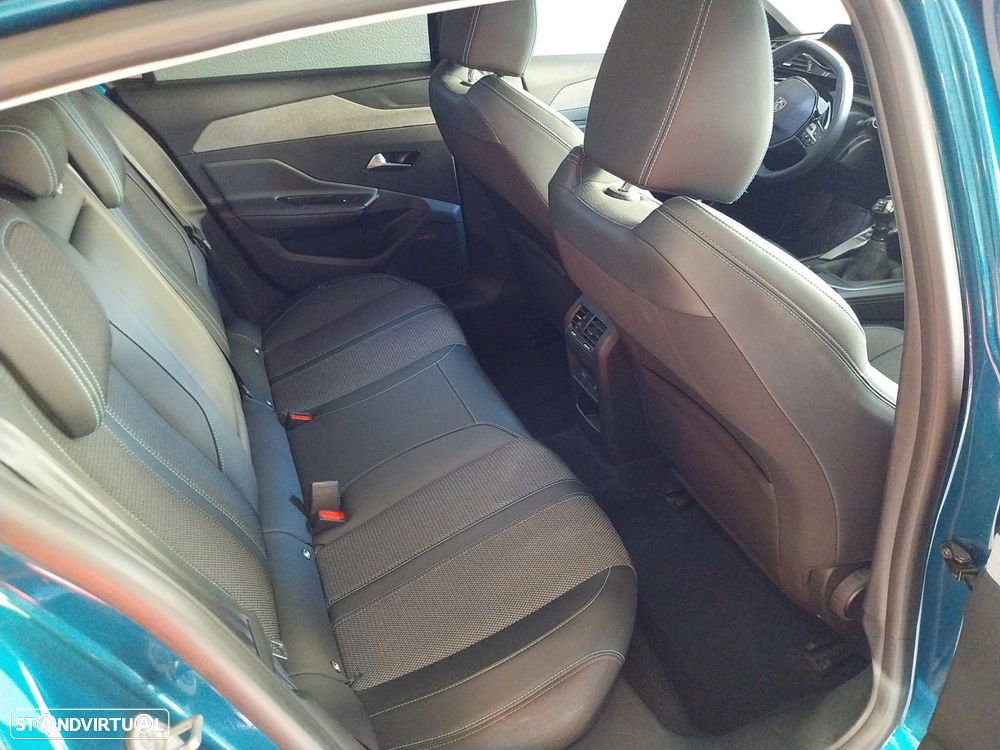 Peugeot 308 1.2 PureTech Allure - 9