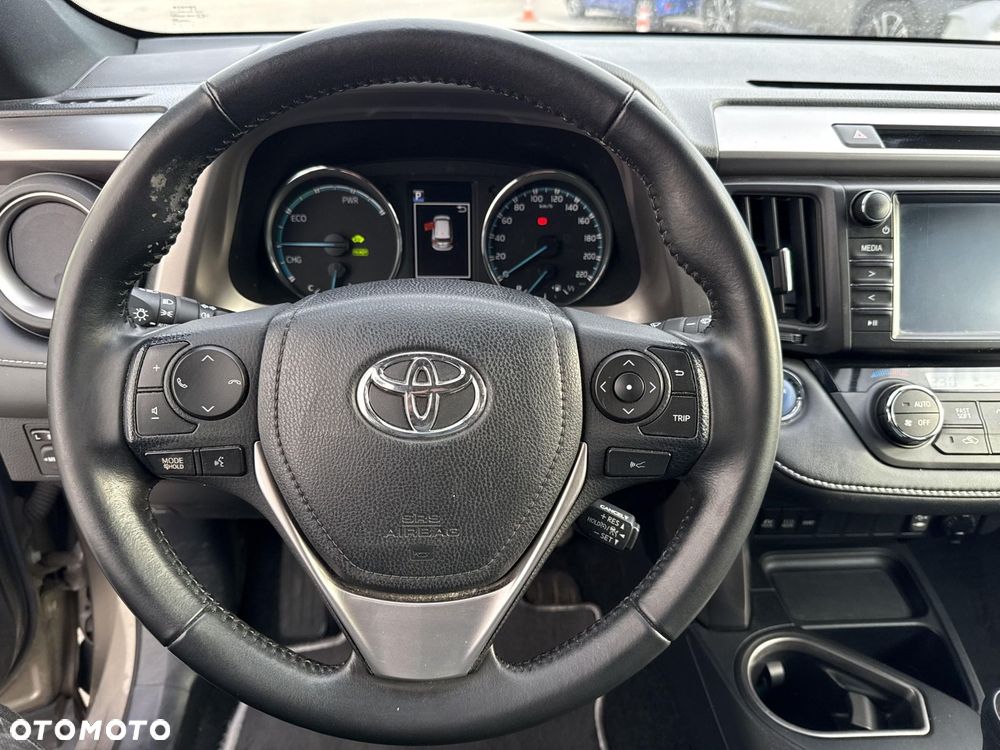 Toyota RAV4 Hybrid Premium 4x2 - 16