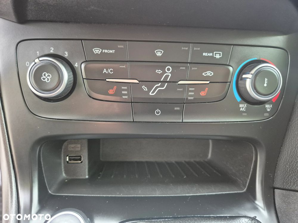 Ford Focus - 24