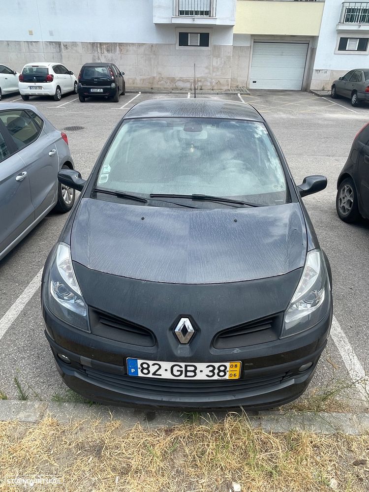 Renault Clio 1.5 dCi Dynamique S - 4