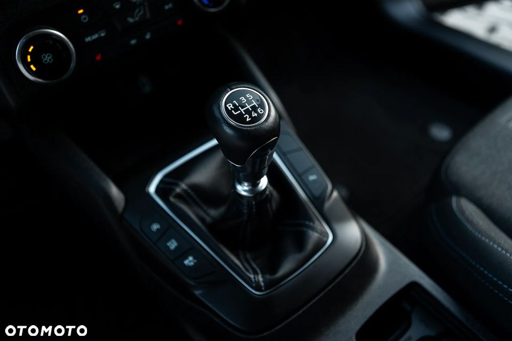 Ford Focus 2.0 EcoBlue Active Business - 40