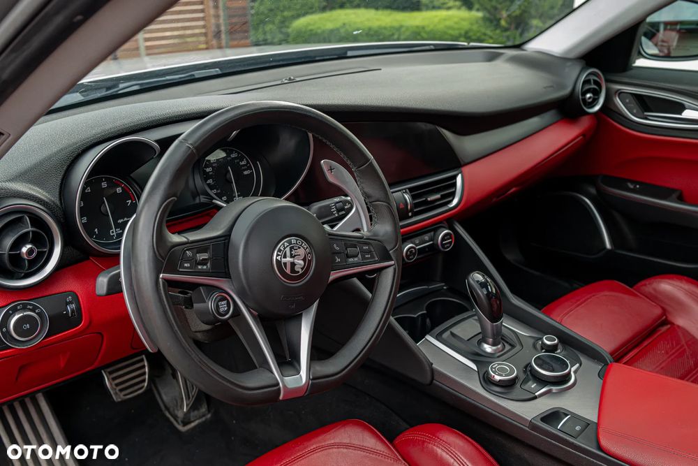 Alfa Romeo Giulia - 7