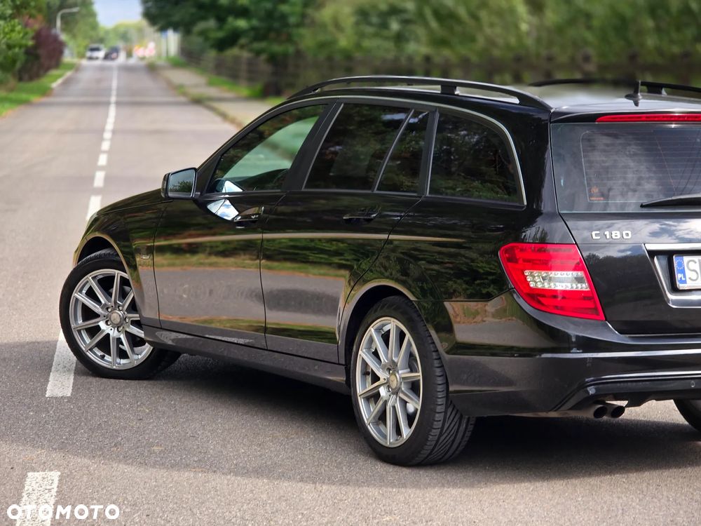 Mercedes-Benz Klasa C 180 CGI BlueEff Avantgarde - 38