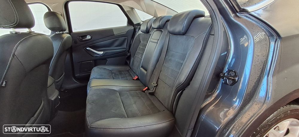 Ford Mondeo 1.8 TDCi 1st Edition - 10