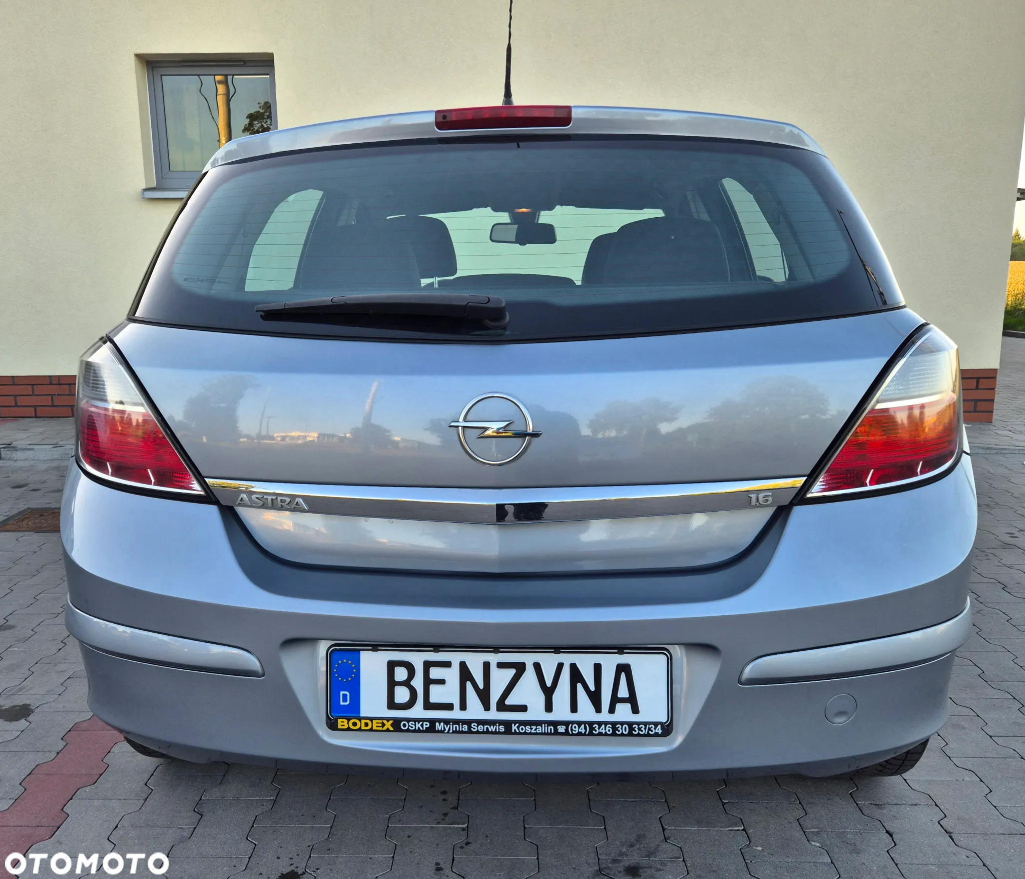 Opel Astra 1.6 Exklusiv - 8