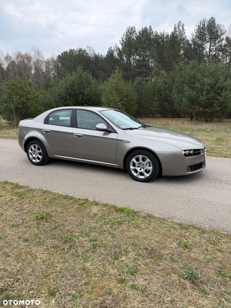 Alfa Romeo 159 1.9 JTDM 16V DPF Distinctive - 6